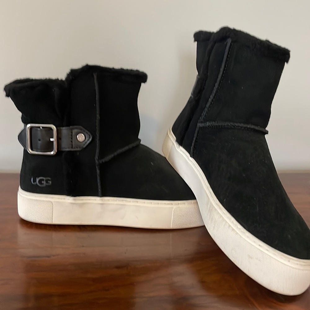 UGG Womens’ Aika Ankle Boots